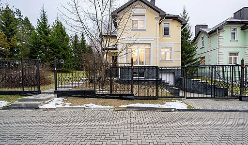 Дом в КП Усово-8