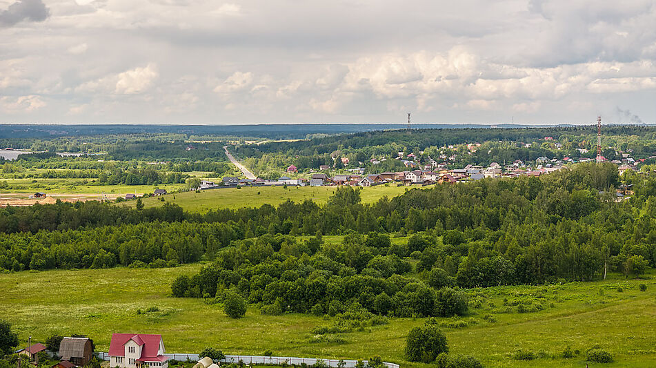 Участок у озера в Рождественно