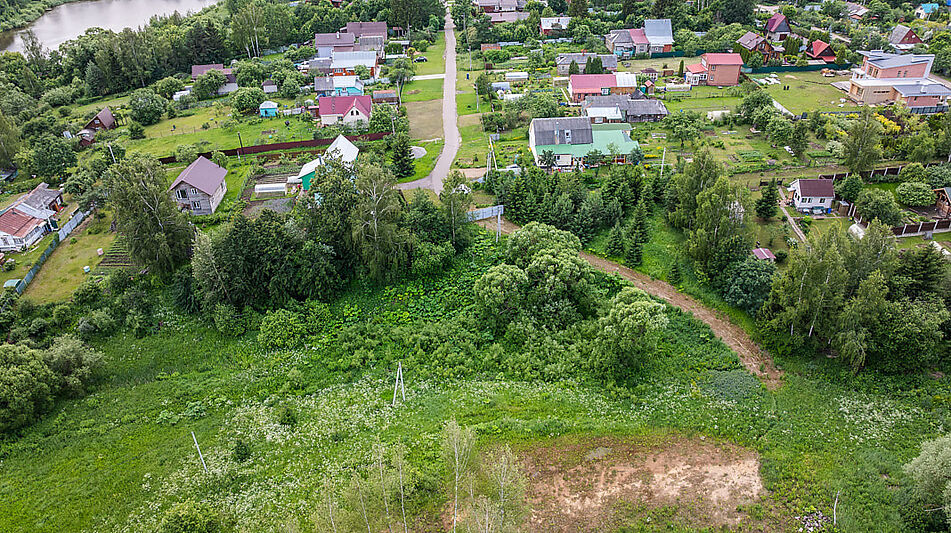 Участок у озера в Рождественно