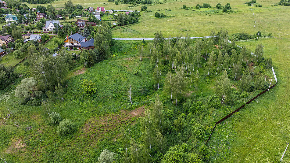 Участок у озера в Рождественно