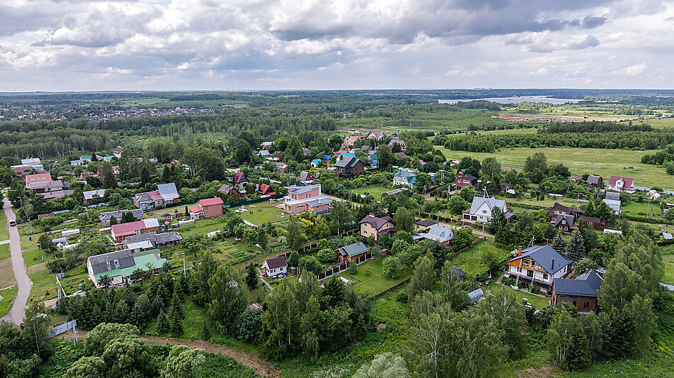 Участок у озера в Рождественно