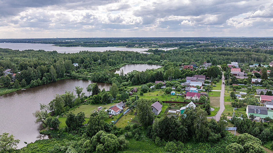 Участок у озера в Рождественно