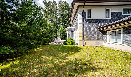 Дом в КП село Петрово-Дальнее