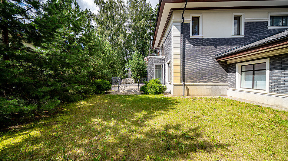 Дом в КП село Петрово-Дальнее