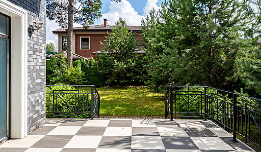 Дом в КП село Петрово-Дальнее