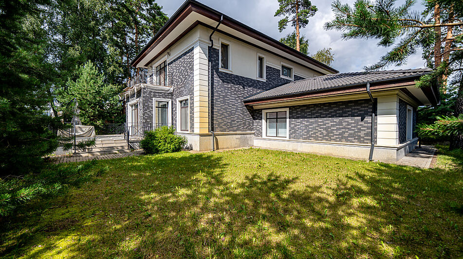 Дом в КП село Петрово-Дальнее