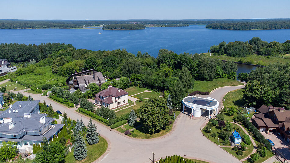 Участок у леса КП Лазурный берег