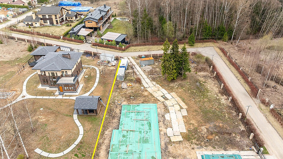 Участок у леса КП Лазурный берег