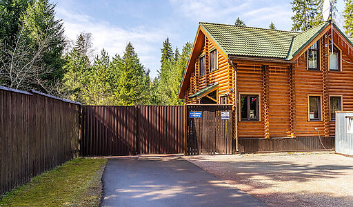 Дом из бруса у воды в КП Айвери