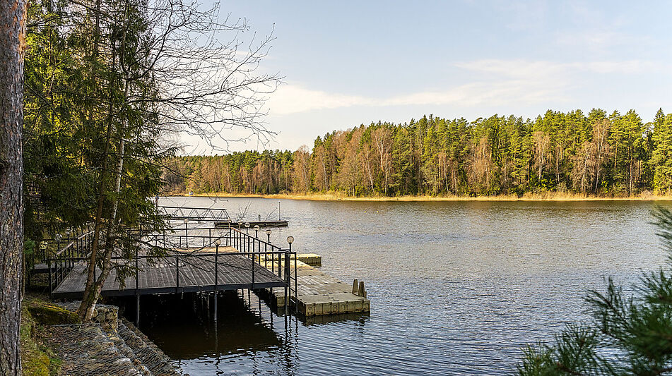 Дом из бруса у воды в КП Айвери