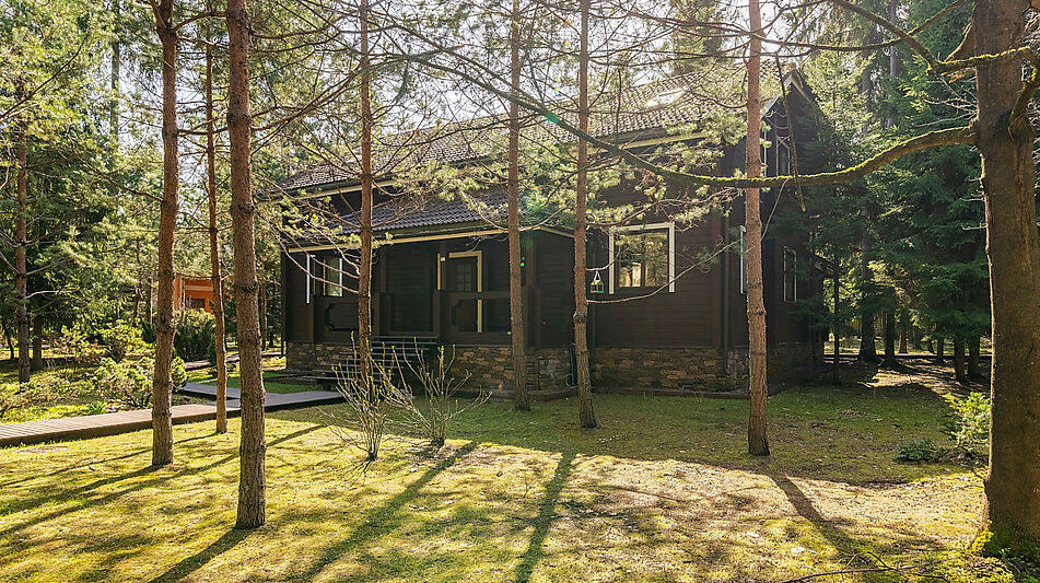 Дом из бруса у воды в КП Айвери