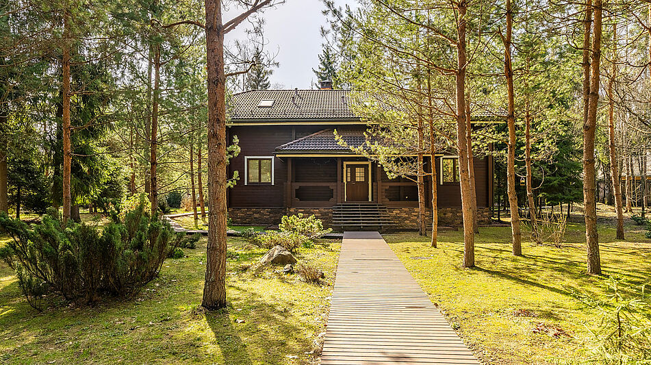 Дом из бруса у воды в КП Айвери