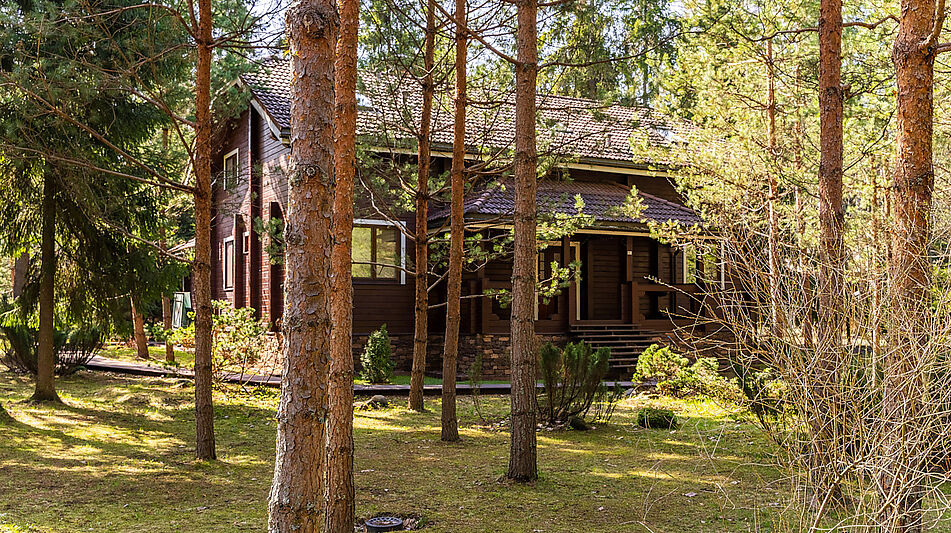 Дом из бруса у воды в КП Айвери