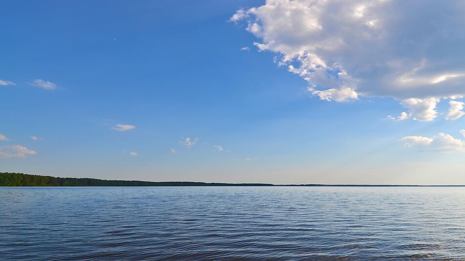 Участок в поселке Нефтино-клаб