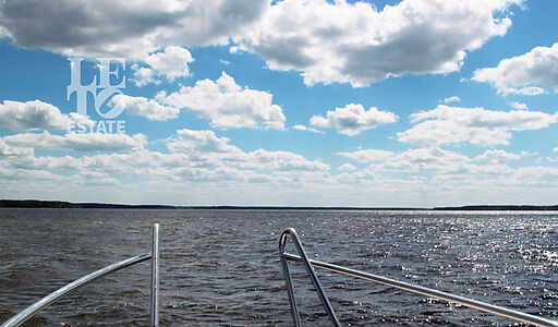 Участок на первой линии в Нефтино