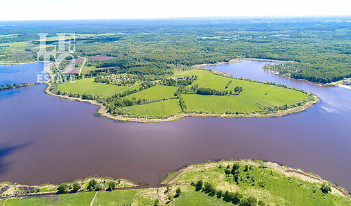 Участок с видом на Волгу