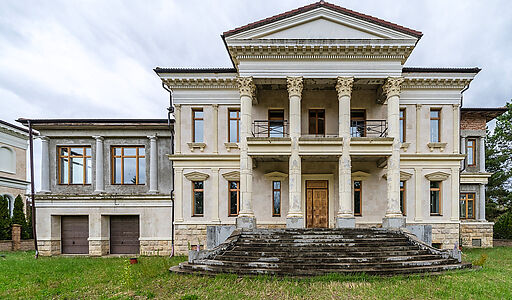 Дом с участком 55 сот в Монолит