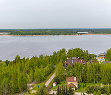 Деревянный дом в Московском море