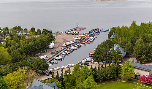 Деревянный дом в Московском море