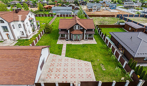 Деревянный дом в Московском море