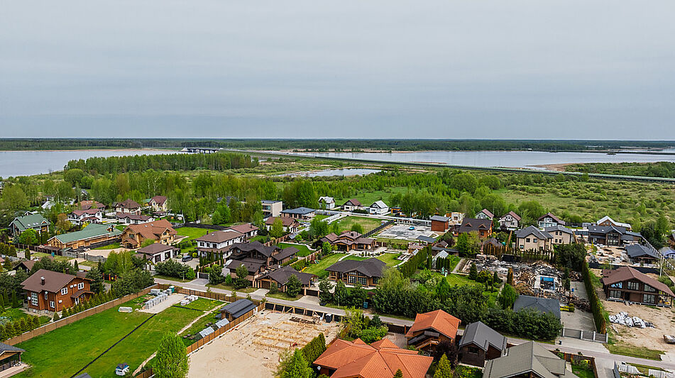 Деревянный дом в Московском море