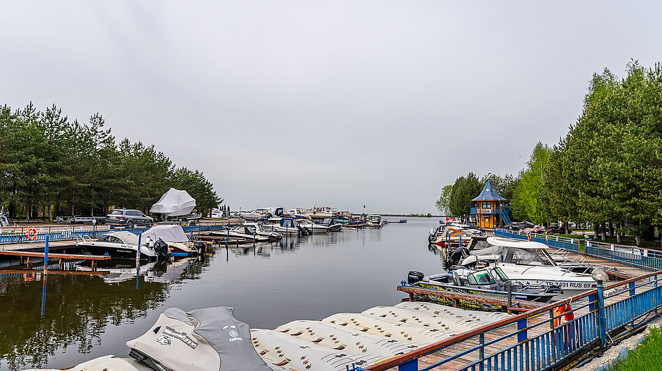 Деревянный дом в Московском море