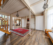 Деревянный дом в Московском море