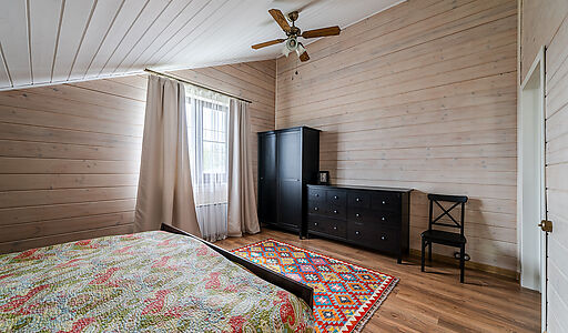 Деревянный дом в Московском море