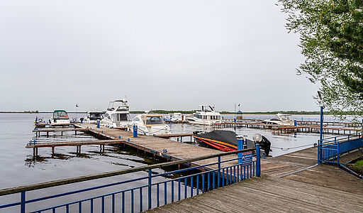 Деревянный дом в Московском море