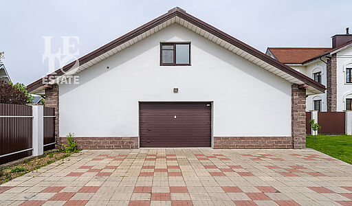 Деревянный дом в Московском море