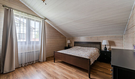 Деревянный дом в Московском море