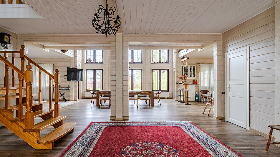 Деревянный дом в Московском море