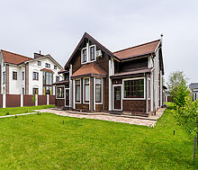 Деревянный дом в Московском море