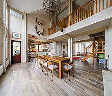 Деревянный дом в Московском море