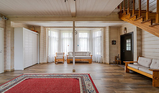 Деревянный дом в Московском море