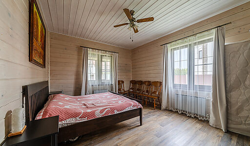 Деревянный дом в Московском море