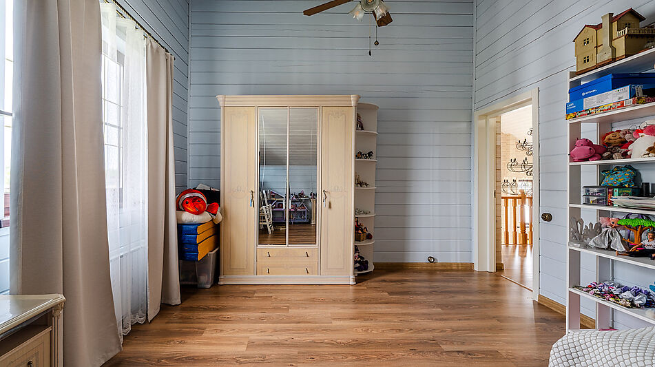 Деревянный дом в Московском море