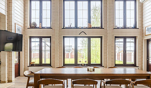 Деревянный дом в Московском море