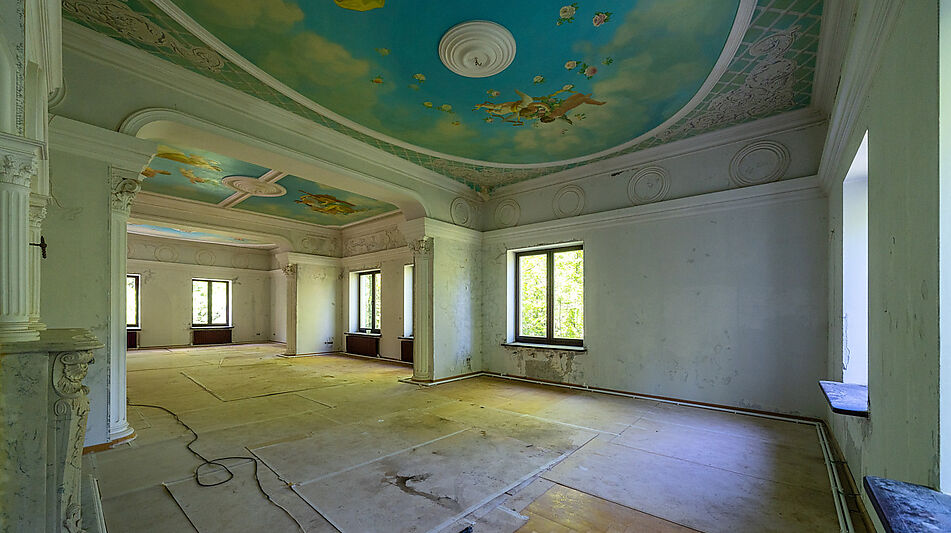 Усадьба в лесу в Таганьково