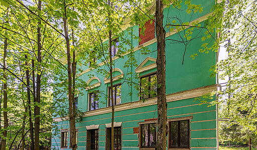 Усадьба в лесу в Таганьково