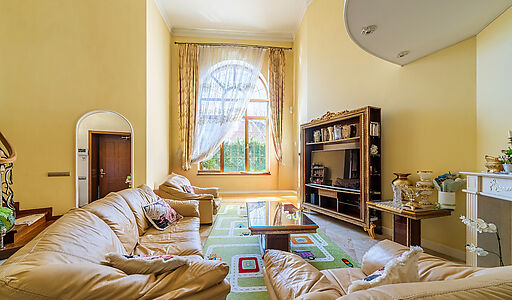 Дом с бассейном в КП Лазурь