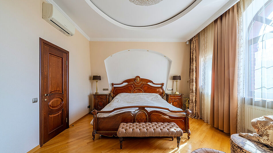 Дом с бассейном в КП Лазурь