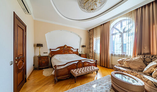 Дом с бассейном в КП Лазурь