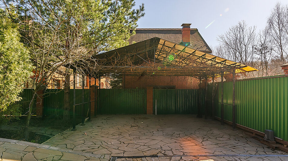 Дом с бассейном в КП Лазурь