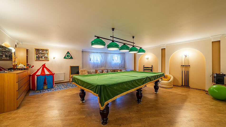 Дом с бассейном в КП Лазурь