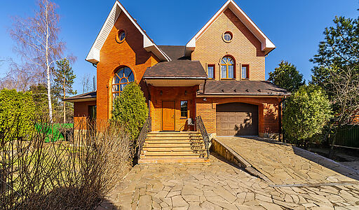 Дом с бассейном в КП Лазурь