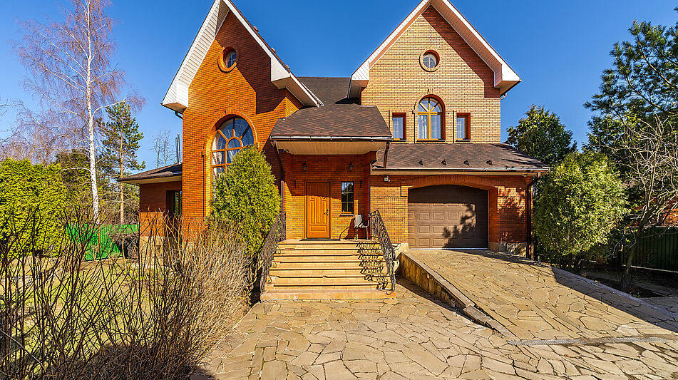 Дом с бассейном в КП Лазурь