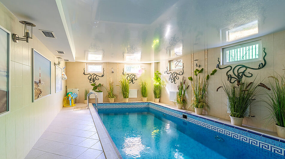 Дом с бассейном в КП Лазурь