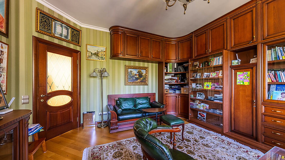 Дом с бассейном в КП Лазурь