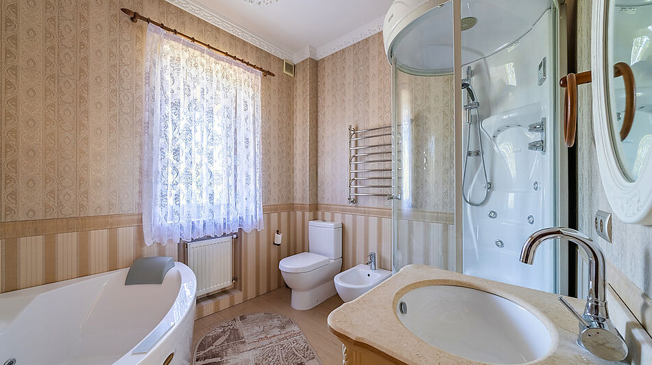 Дом с бассейном в КП Лазурь